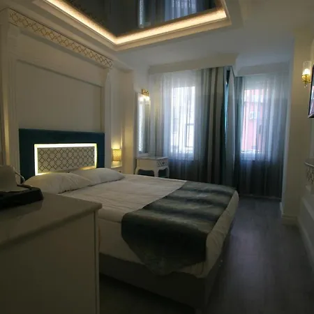 Ligos Hotel *