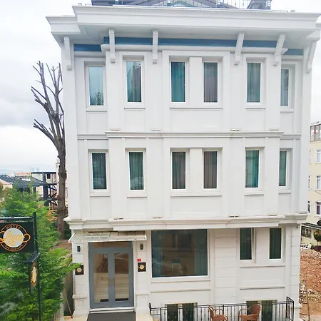 Hotel Ligos *